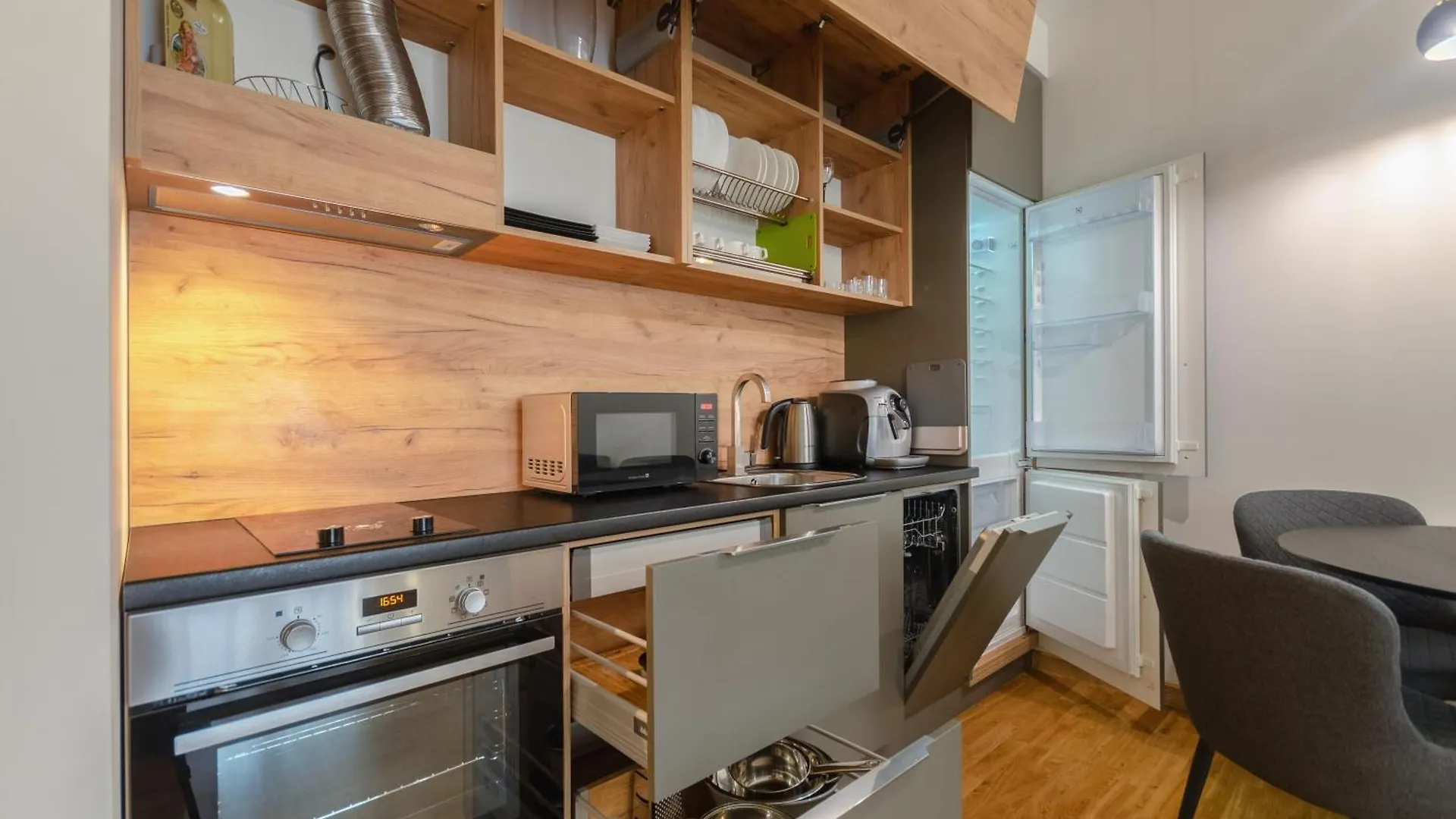 Petrovdom Apartments 5-471 In Rc Central Park ,7 John Mccain Street 基輔 乌克兰