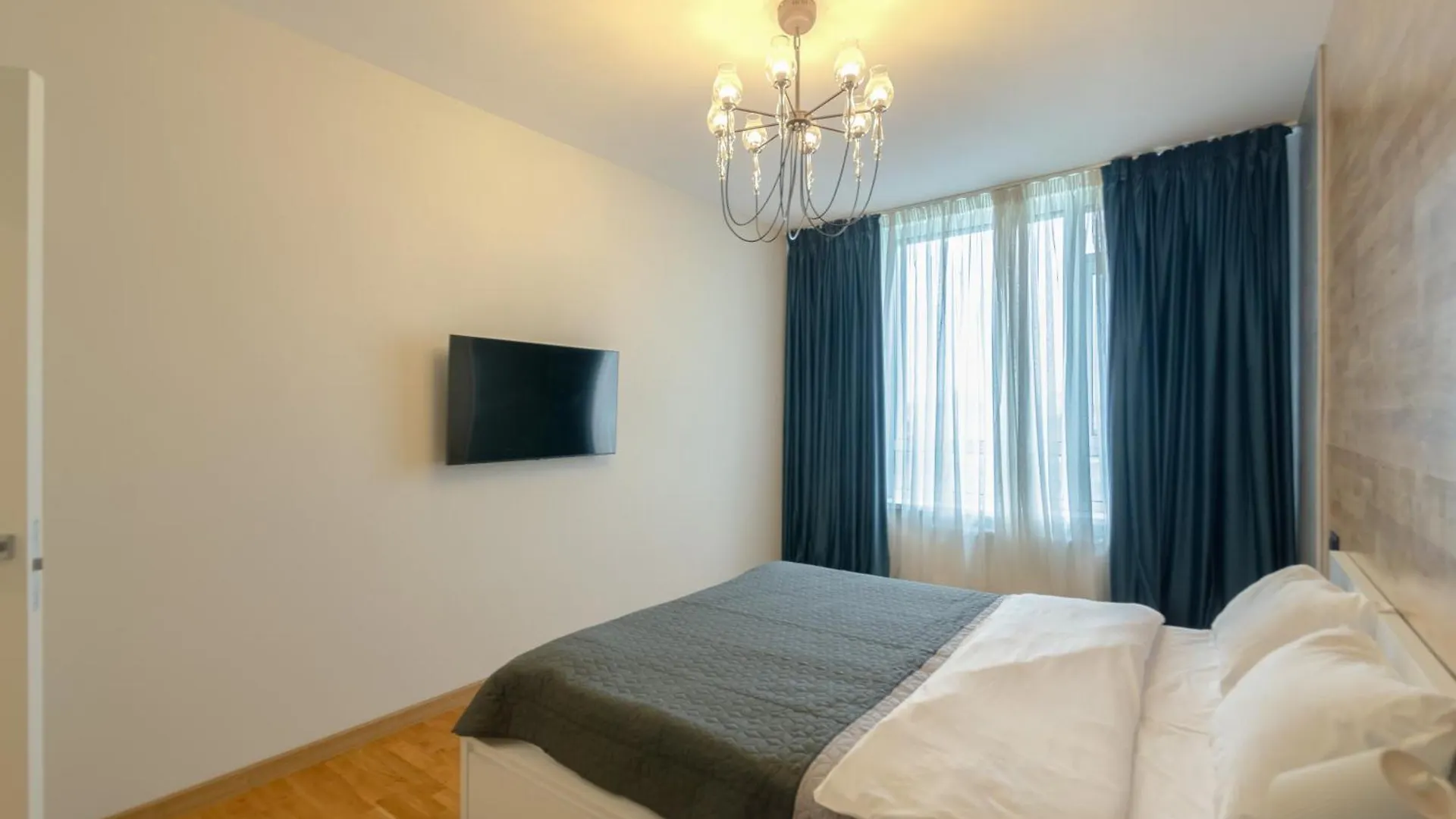Petrovdom Apartments 5-471 In Rc Central Park ,7 John Mccain Street 基輔 乌克兰
