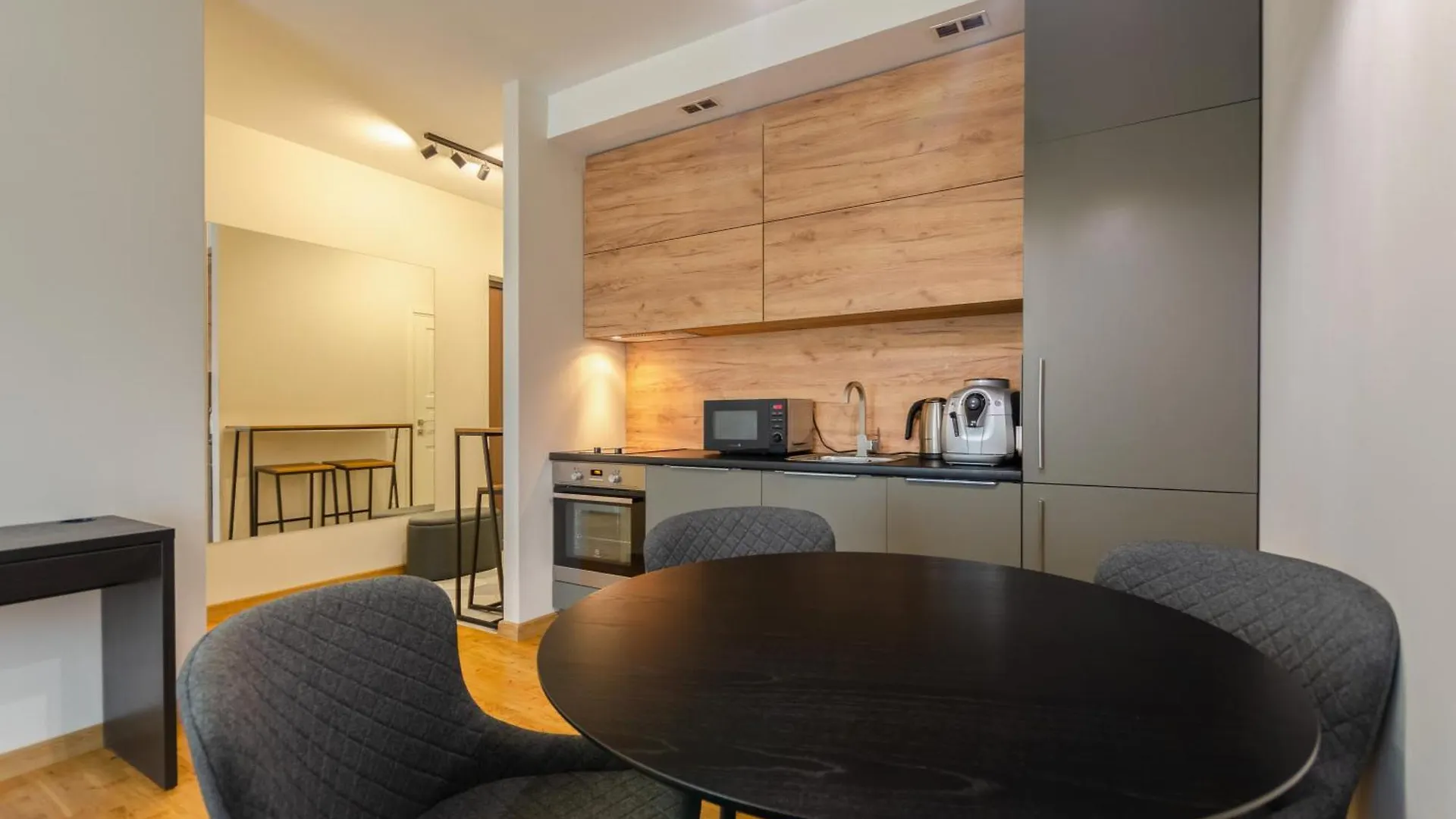 Petrovdom Apartments 5-471 In Rc Central Park ,7 John Mccain Street 基輔