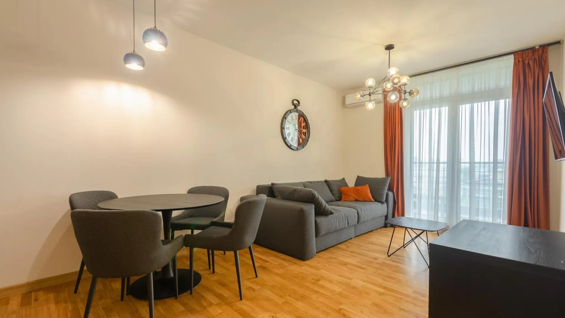Petrovdom Apartments 5-471 In Rc Central Park ,7 John Mccain Street 基輔