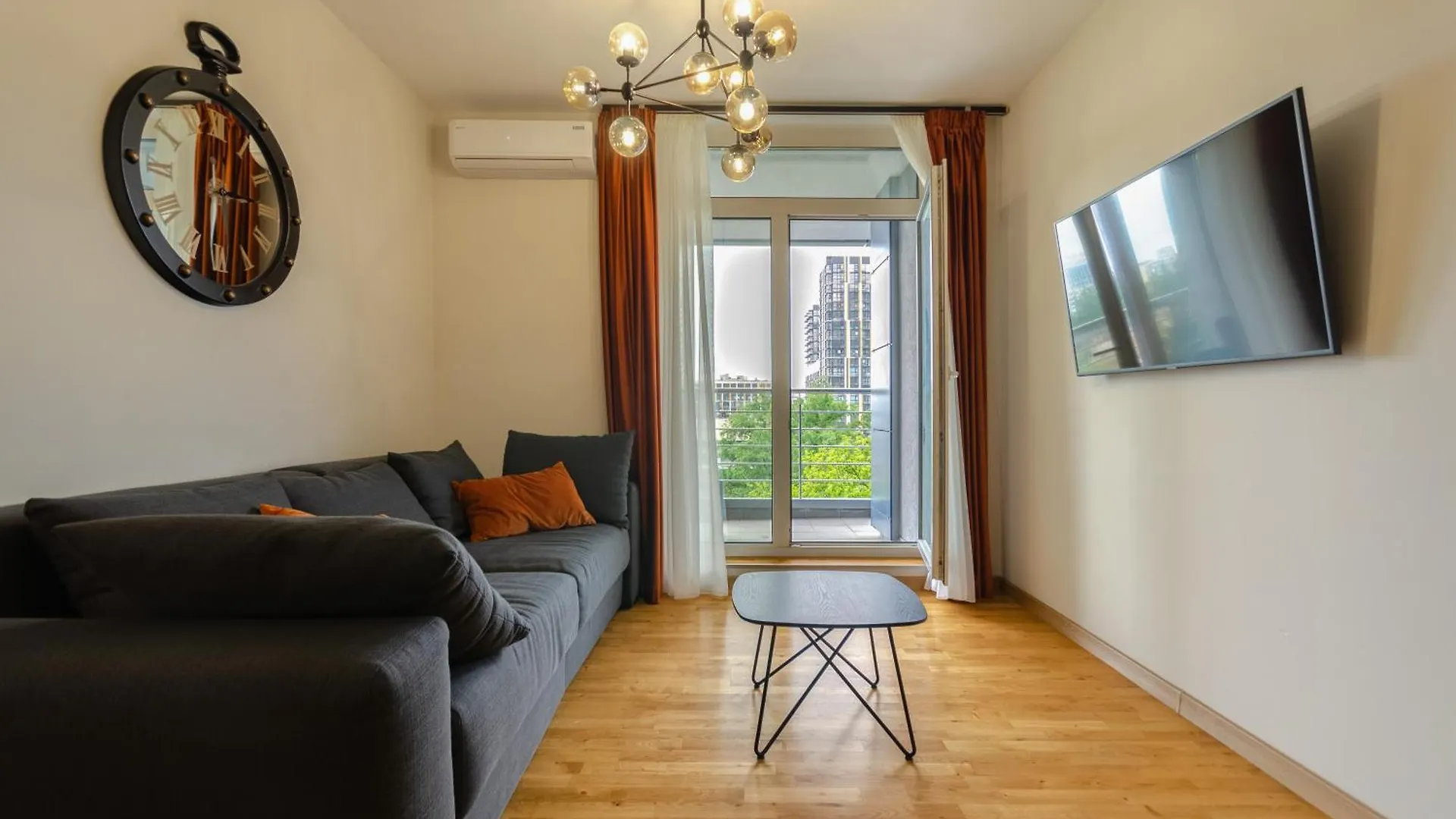 Petrovdom Apartments 5-471 In Rc Central Park ,7 John Mccain Street 基輔 乌克兰