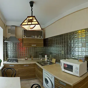 On Starokyivskaya Lane 5 Апартаменты
