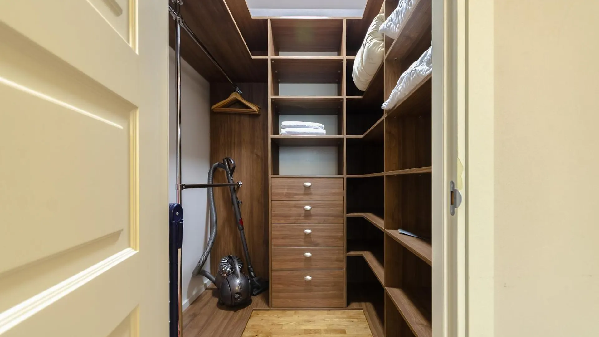 Petrovdom Apartments 5-471 In Rc Central Park ,7 John Mccain Street Κίεβο